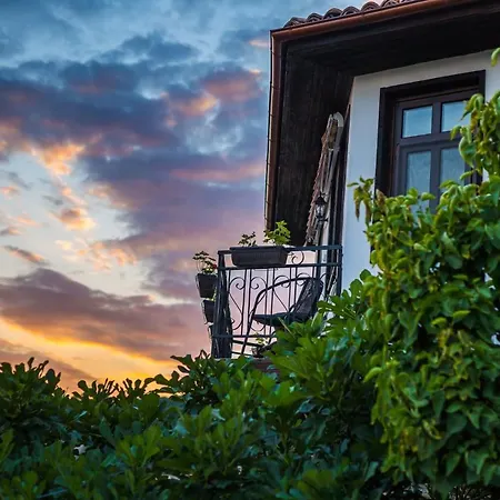 Zdravets, In The Heart Of The Old * 벨리코 터르노보