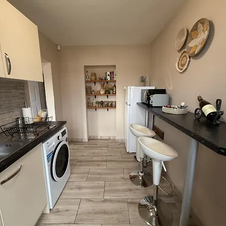 Zdravets, In The Heart Of The Old *