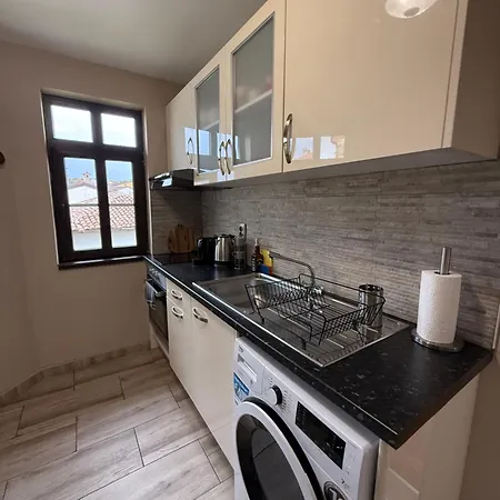 아파트 Zdravets, In The Heart Of The Old *