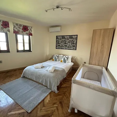 Apartman Zdravets, In The Heart Of The Old Veliko Tarnovo