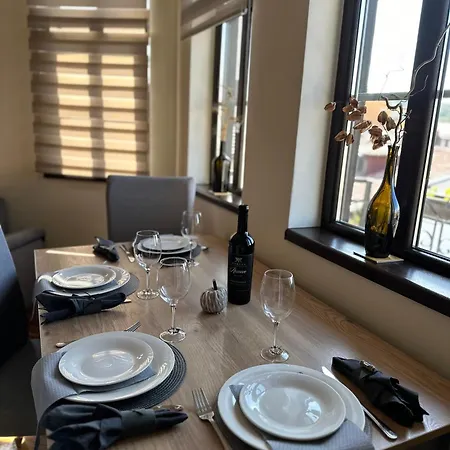 Zdravets, In The Heart Of The Old Veliko Tarnovo