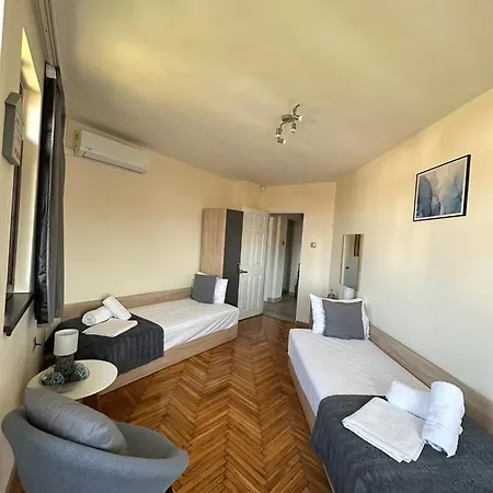 Apartman Zdravets, In The Heart Of The Old