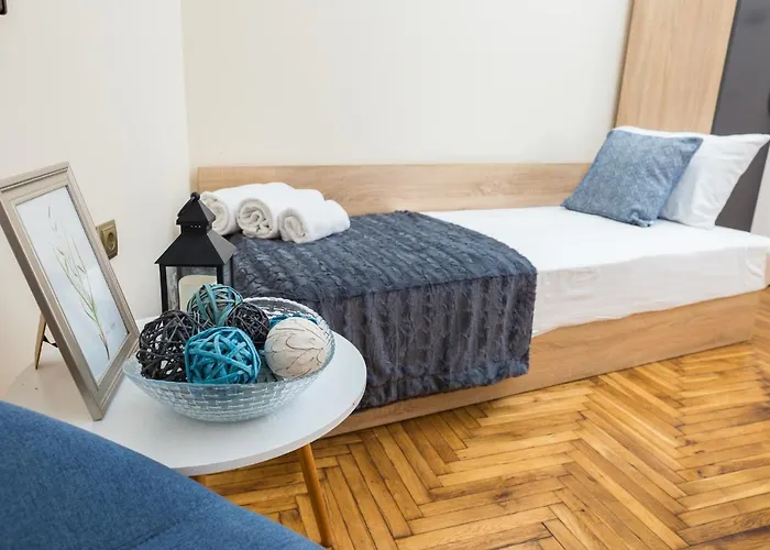 Zdravets, In The Heart Of The Old Apartment *