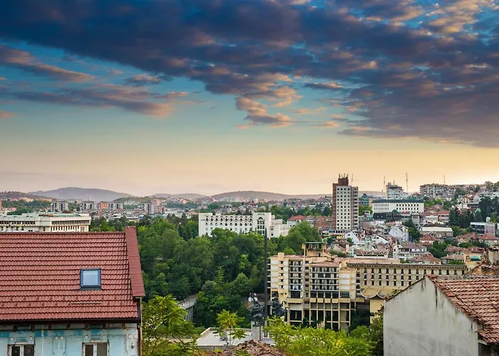 Zdravets, In The Heart Of The Old *